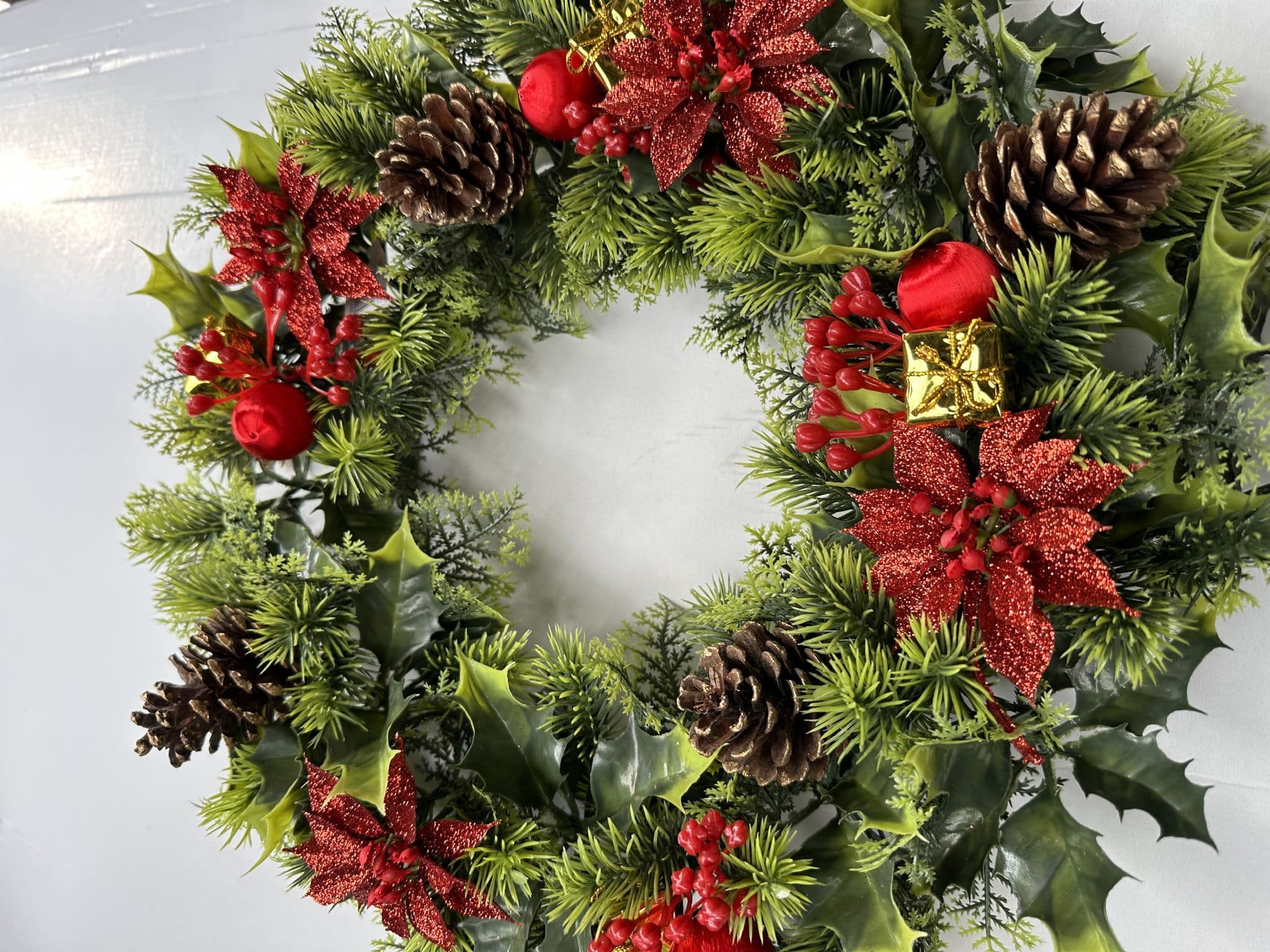 Approx 18 Inch Artificial Red Glitter Poinsettias Christmas Wreath