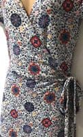 BODEN WHITE PRINT JERSEY WRAP DRESS SIZE 12L