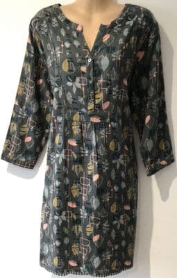 BRAKEBURN CHARCOAL LEAF PRINT BUTTON TUNIC DRESS SIZE 16