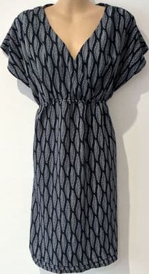 H&M MAMA NAVY LEAF LRINT TUNIC DRESS SIZE M 12/14