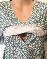 HOTMAMA TEAL LEOPARD PRINT NURSING JERSEY TOP SIZE M 10/12