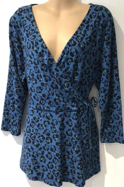 JOE BROWNS TEAL PANSY PRINT WRAP TOP SIZE 18