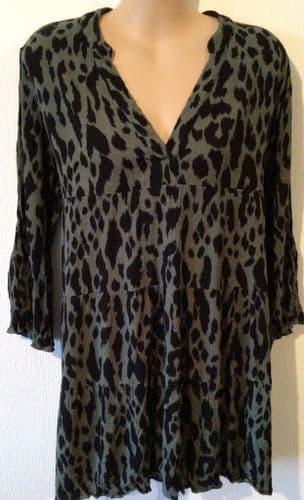 JUNO JACKS KHAKI LEOPARD PRINT NURSING ZIP TUNIC TOP SIZE 18