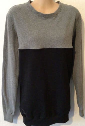 LATCHED BLACK/GREY NURSING ZIP ACTIVEWEAR SWEATER SIZE M 12/14