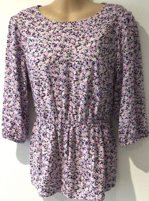 LYLA & LECHE PINK DITSY FLORAL PRINT NURSING TOP SIZE 16