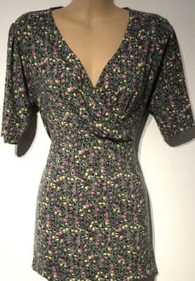 MAMALICIOUS KHAKI FLORAL PRINT WRAP TOP SIZE L 14-16