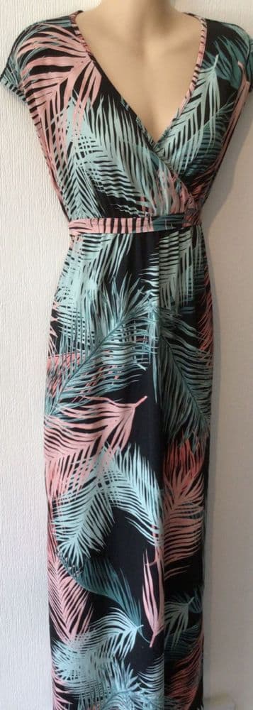 Palm Leaf Maternity Dress Plus Size Palm Leaf Tie Waist Dress Curvaceous Palm Leaf Maternity Dress Plus Size Palm Leaf Tie Waist Dress Curvaceous