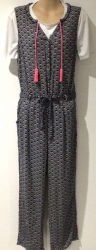MANTARAY NAVY SHELL PRINT BUTTON JUMPSUIT SIZE 10