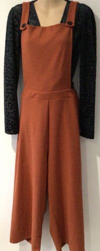 NEW LOOK BURNT ORANGE WIDE LEG DUNGAREES SIZE 18