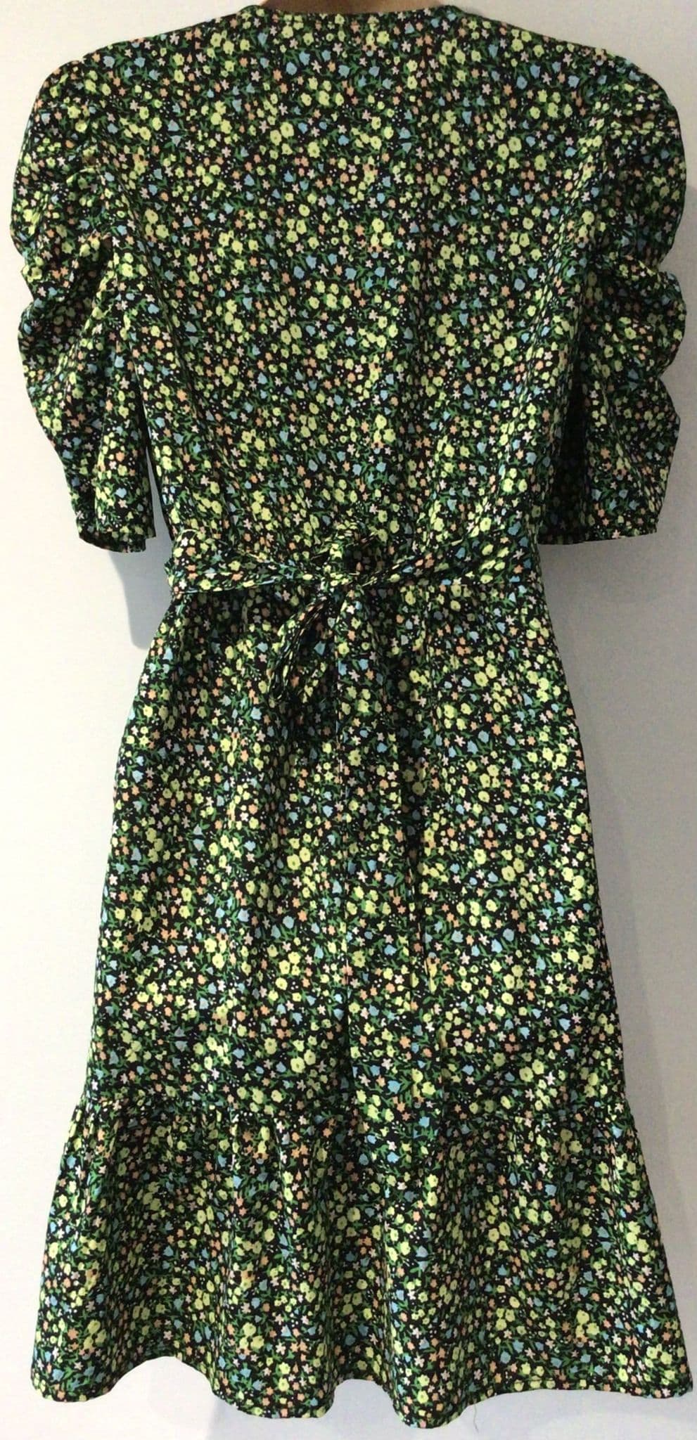 NEW LOOK MATERNITY BLACK/GREEN FLORAL WRAP DRESS SIZE 12