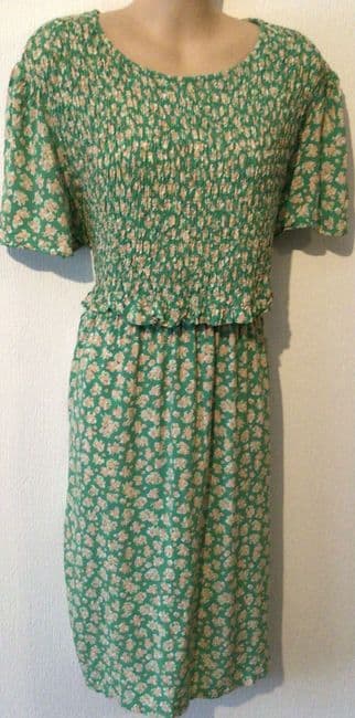 NEW LOOK MATERNITY/NURSING GREEN SHIRRED FLORAL DRESS SIZE 14