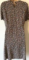 NEW LOOK MATERNITY NURSING SHIRRED BLACK/ORANGE FLORAL MIDI DRESS SIZE 14