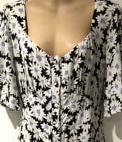 NOBODYS CHILD BLACK/WHITE FLOWER PRINT BUTTON JUMPSUIT SIZE 14