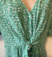 SERAPHINE GREEN FLORAL TIE FRONT NURSING BLOUSE TOP SIZE 10