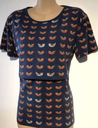 STYLISH MUM RAINBOW NAVY NURSING T-SHIRT TOP SIZE 10