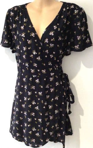 SUPERDRY BLACK FLORAL WRAP TOP SIZE 12