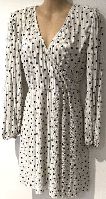 TOPSHOP WHITE PLISSE SPOTTY WRAP LONG SLEEVED DRESS SIZE 12