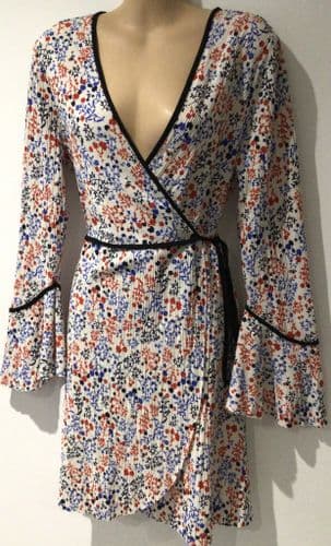 TOPSHOP WHITE PLISSE WRAP DRESS SIZE 12