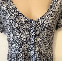 VERTBAUDET NAVY FLORAL BUTTON NURSING TOP SIZE 14/16
