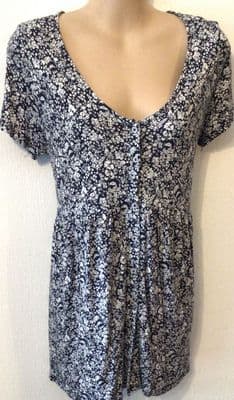 VERTBAUDET NAVY FLORAL BUTTON NURSING TOP SIZE 14/16