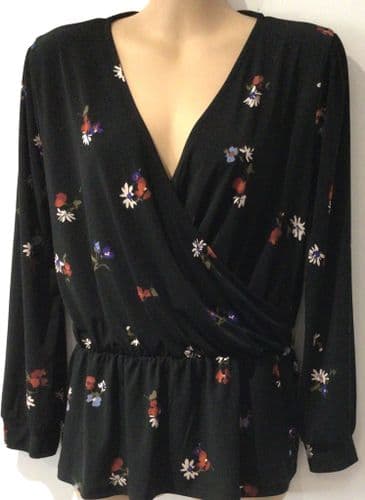 WAREHOUSE BLACK FLORAL WRAP TOP SIZE 12