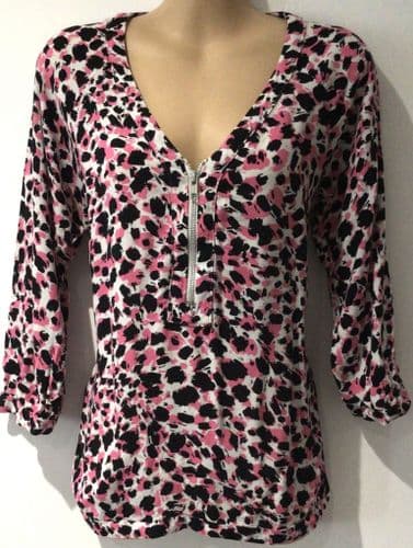 WAREHOUSE PINK/WHITE ZIP FRONT TOP SIZE 12