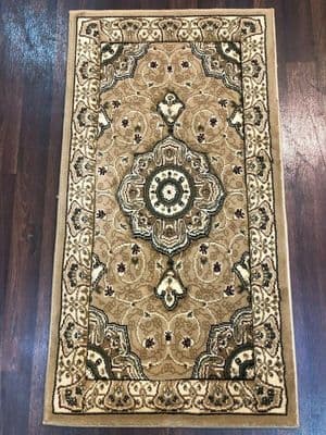 Modern/traditional Aprox 4x2 60cm x110cm New Rugs Woven Hand Carved Nice beige.