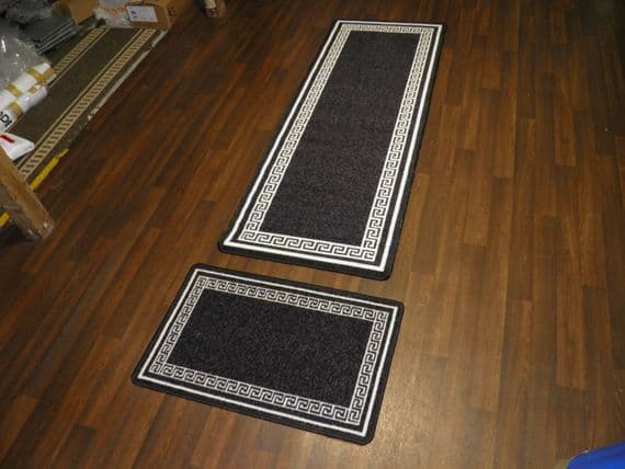NON SLIP RUNNER 66X185CM APROX 6FTX2FT3 +DOORMAT 50X80 SET OF 2 BLACK/WHITES