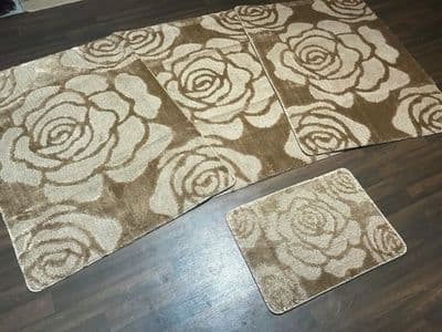 ROMANY GYPSY WASHABLES ROSE DESIGN SET OF 4 MATS XLARGE SIZE 100X140CM DK BEIGE