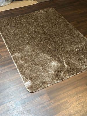 ROMANY WASHABLE 120x160CM X LARGE SIZE SPARKLY SINGLE MAT DARK BEIGE GEL BACK