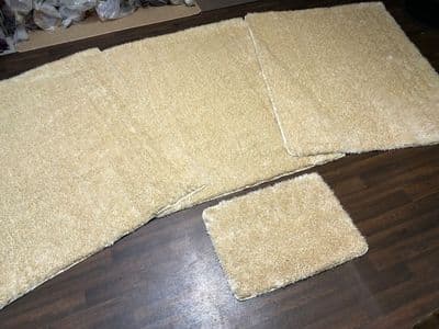 ROMANY WASHABLES 120CMx160CM XXLARGE SIZES SPARKLY SET OF 4  MATS GEL BACK CREAM