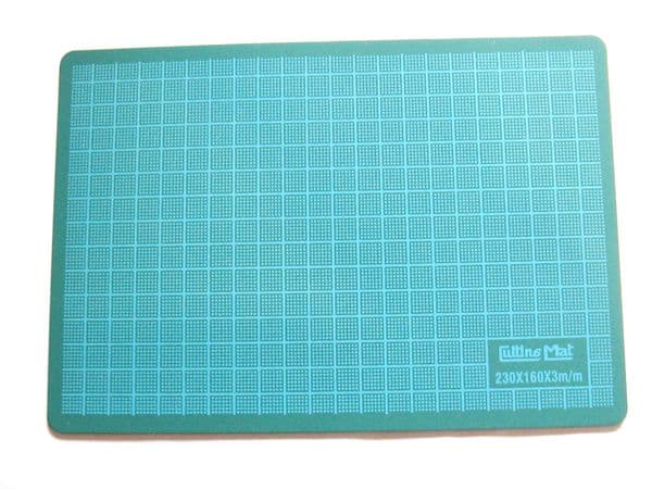 Cutting mat A5 craft double sided self healing mat 230mm x 160mm