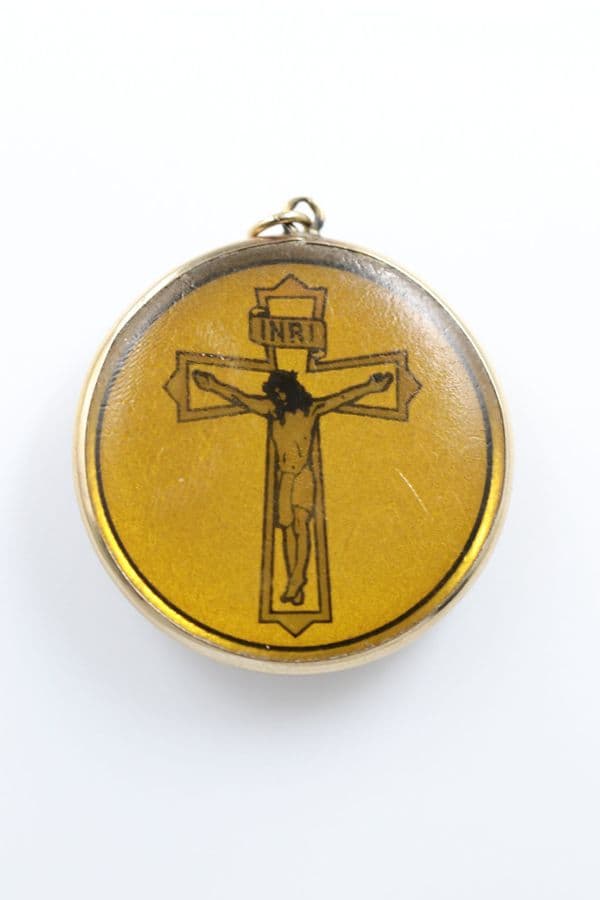 9ct yellow gold two-sided Crucifix Pendant with Lords Prayer
