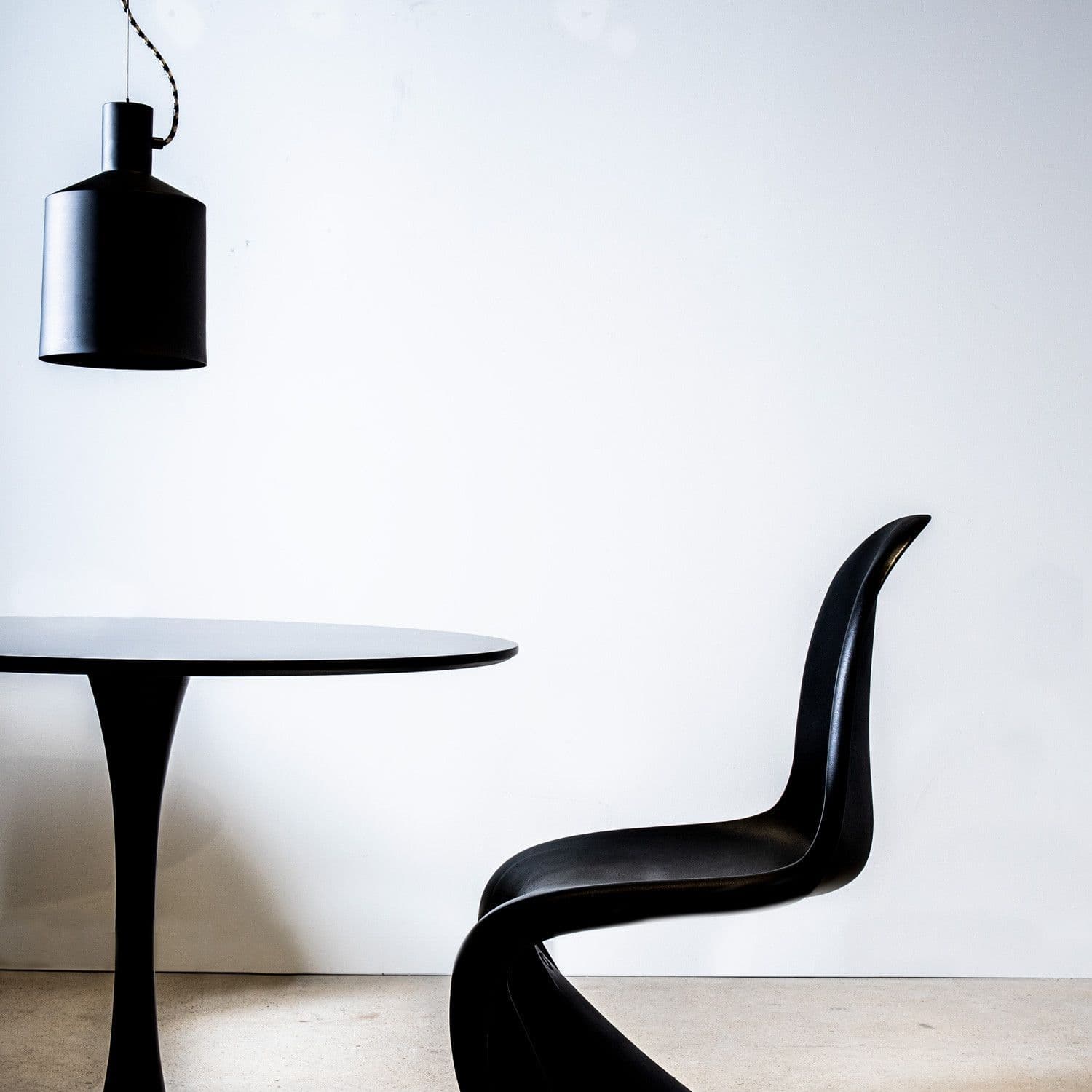 Tulip Style Table Black 80cm