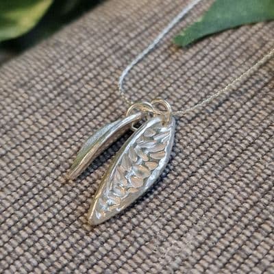 Pair of leaves Sterling Silver Necklace