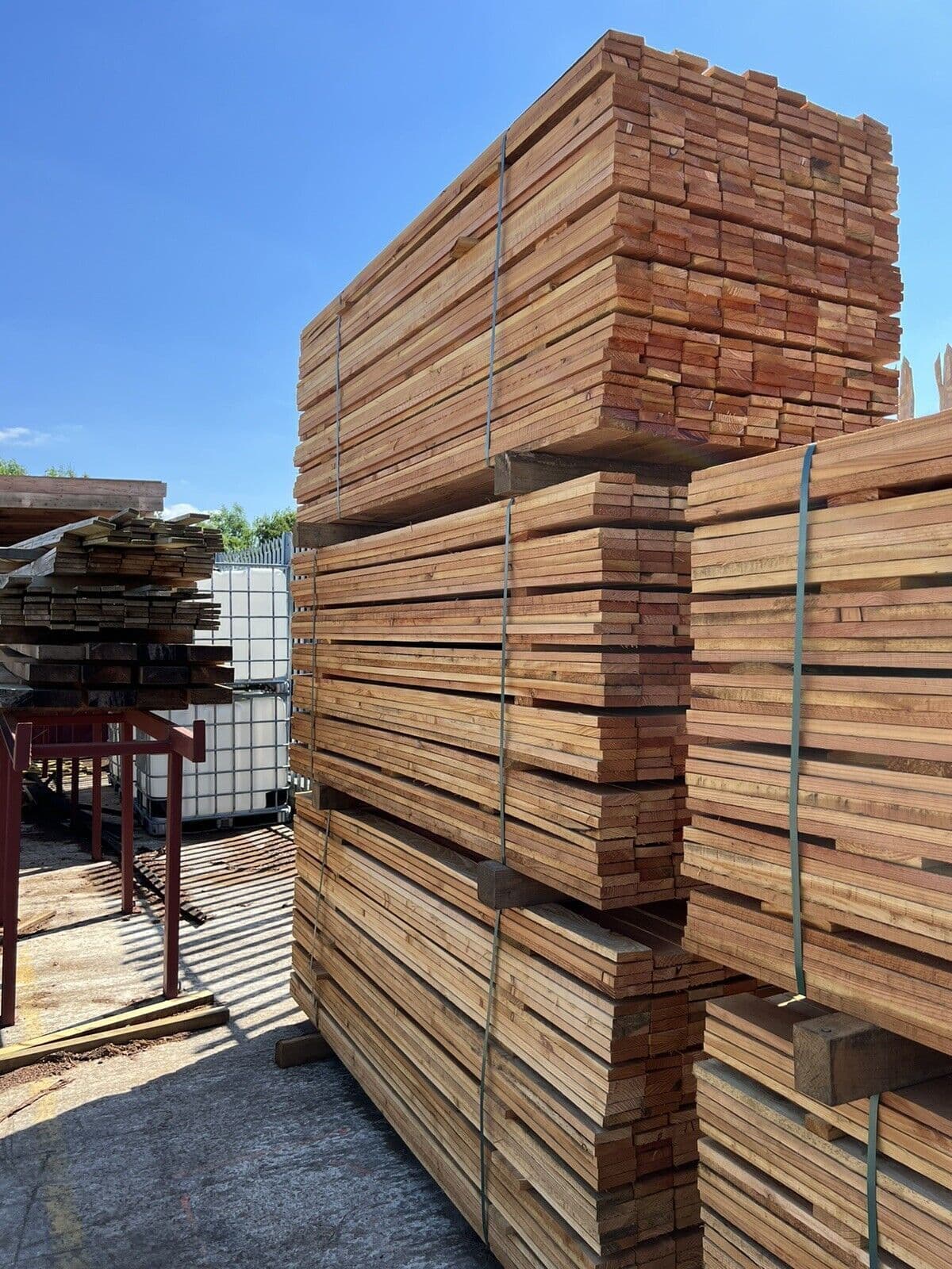 22 x 100 0 8M DOUGLAS FIR HG SQ TOP PICKET FENCING UNTREATED