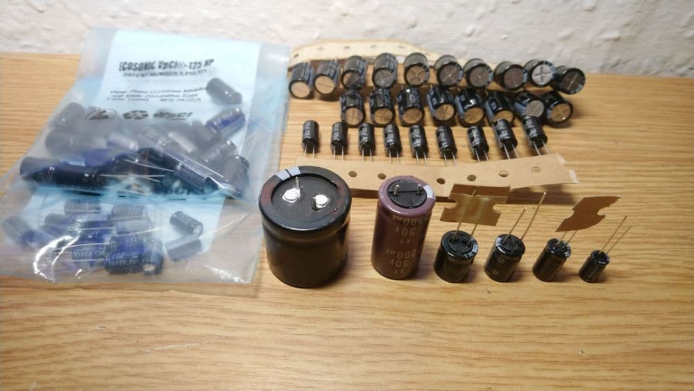 Capacitors Electrolytic  ()
