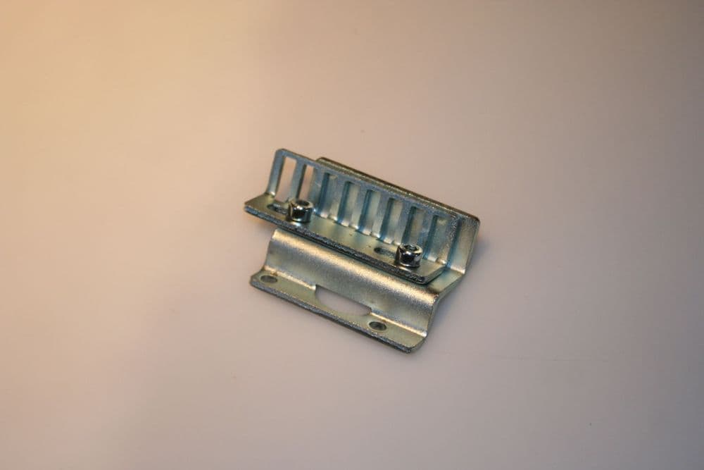 Evolus/Label Belt bracket