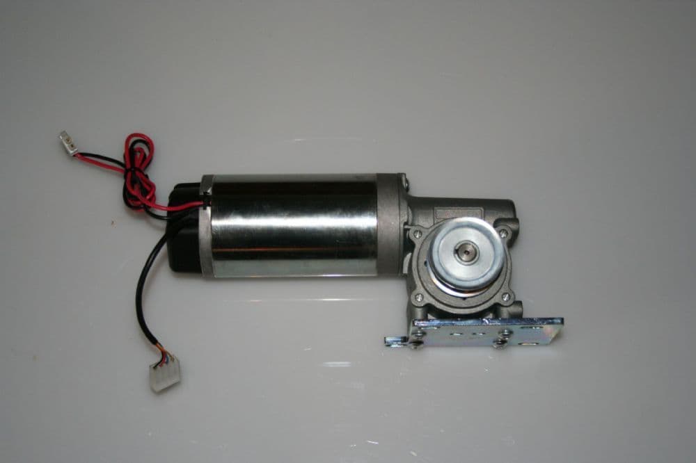LABEL Neptis 120 LET Motor and gearbox