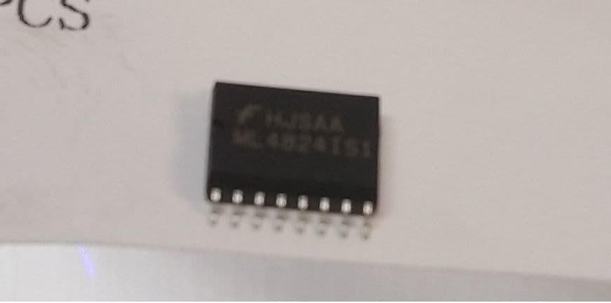 ML4824IS1 PWM