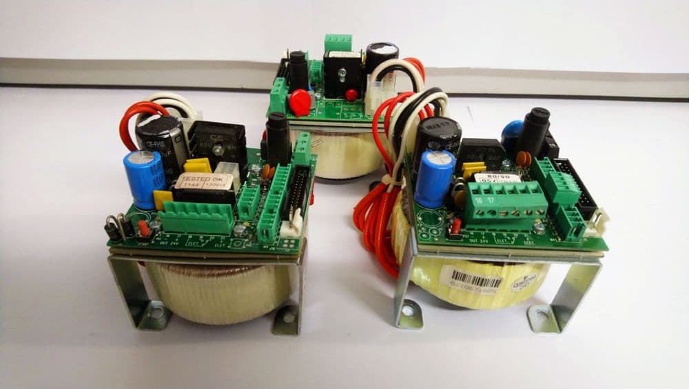 Power Supply : ()