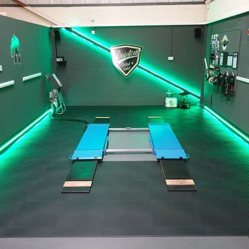 <b>MotoMat</b> Diamond Plate & Cointop patterns