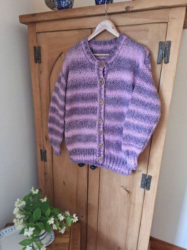 WC3000 Ladies Cardigan Knitting Pattern