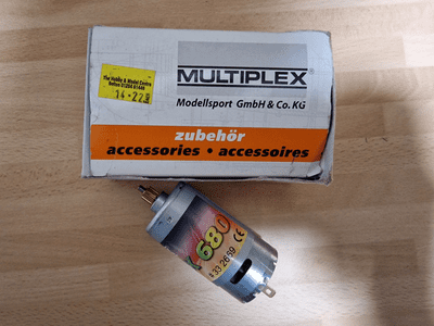 332670 Multiplex PERMAX 680/8.4v Brushed Motor & Pinion 15t