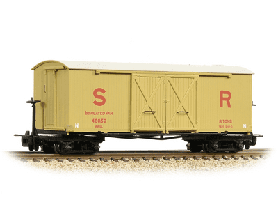 393-030 Bachmann 009 Gauge Bogie Covered Goods Wagon SR Insulated