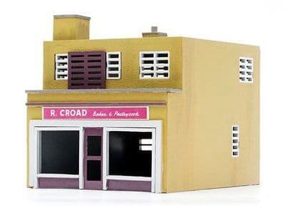 C031 Dapol 1:76 Shop & Flat Plastic Kit OO Gauge