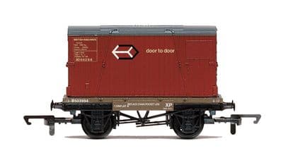 R60108 Hornby OO Gauge BR Conflat & Container - Era 4
