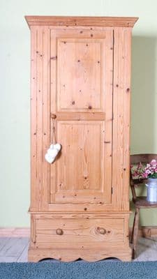 Cottage Farmhouse Pine Wardrobe