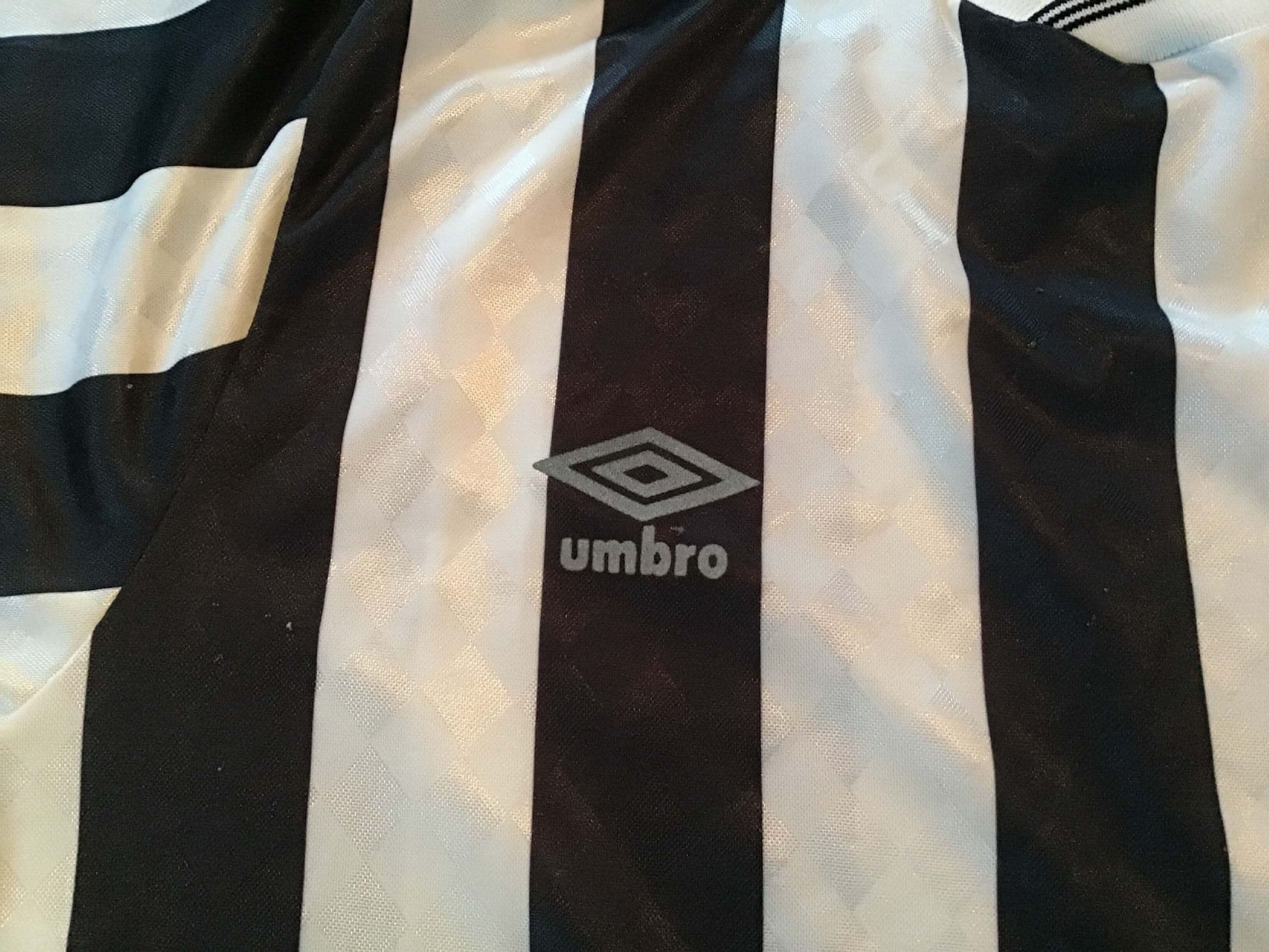Maillot Newcastle United 1987-1988 – Domicile, Vintage Umbro, Taille 38/40, état D’occasion