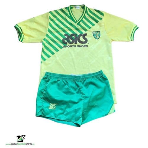 1989 1992 Norwich City Football Shirt and Shorts Medium